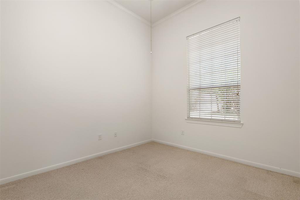34 E Royal Mews, Conroe, Texas image 11