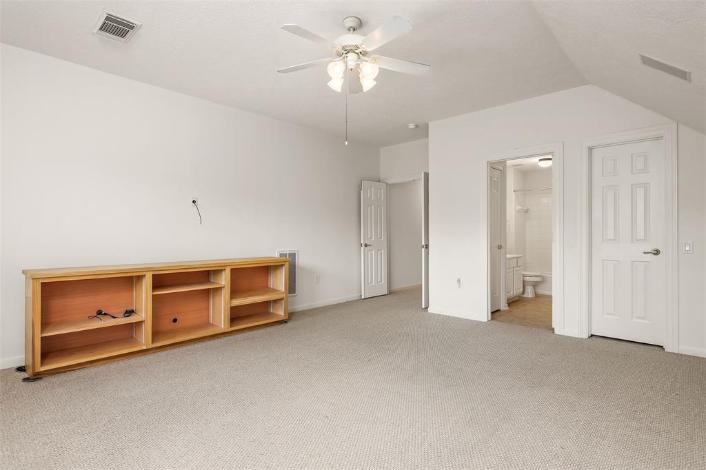34 E Royal Mews, Conroe, Texas image 29