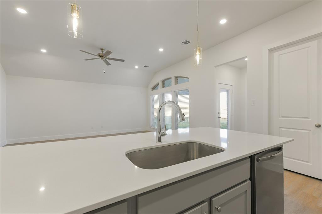 1525 Apache Heights Drive, Dayton, Texas image 13