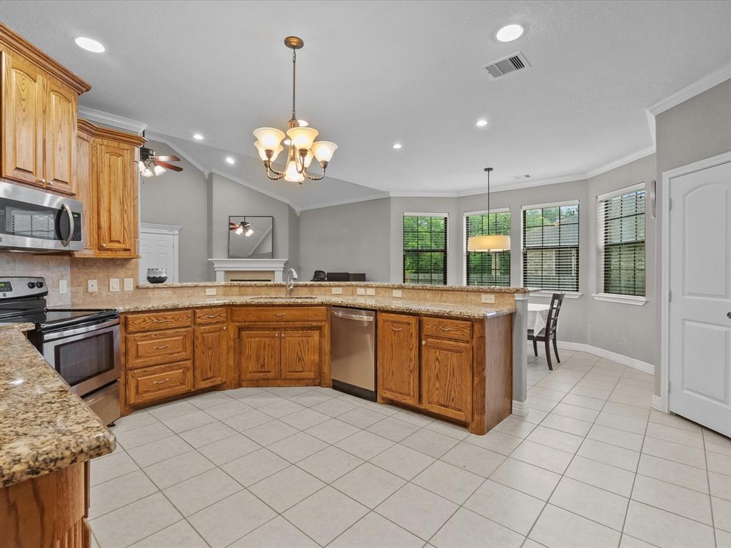 12008 7th Street, Santa Fe, Texas image 10