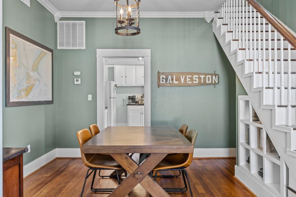 2413 34th Street, Galveston, Texas image 16