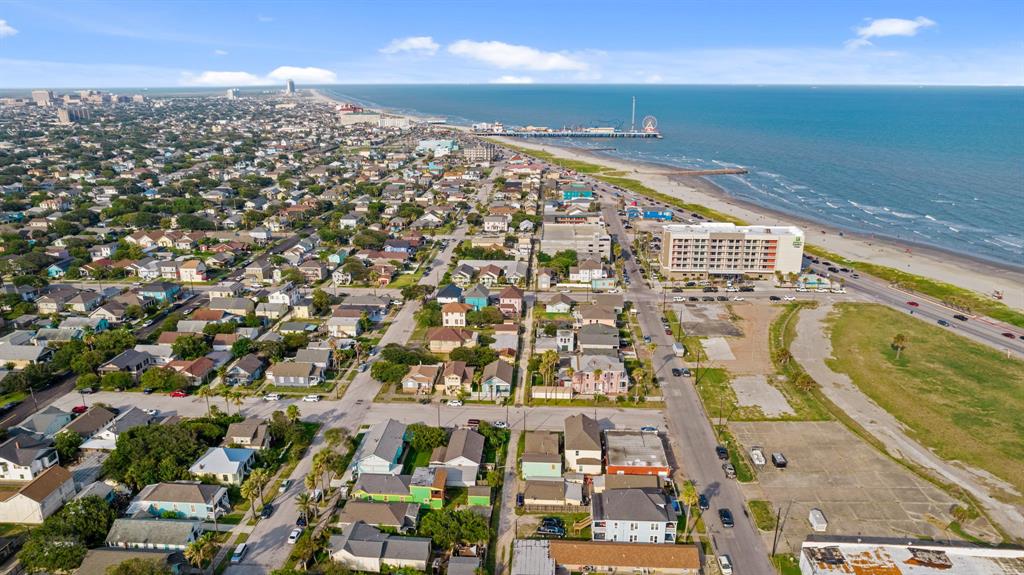 2413 34th Street, Galveston, Texas image 6