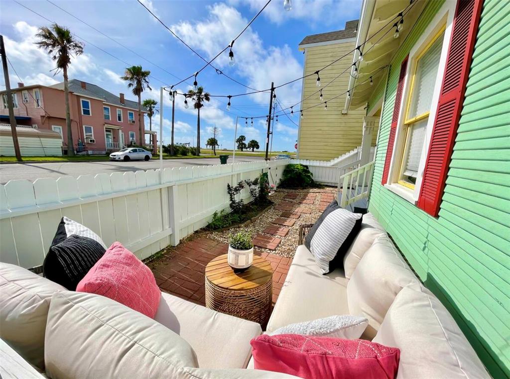 2413 34th Street, Galveston, Texas image 48