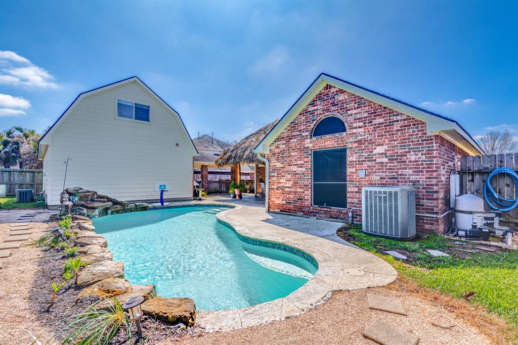 410 Scarlet Sage Drive, League City, Texas image 38