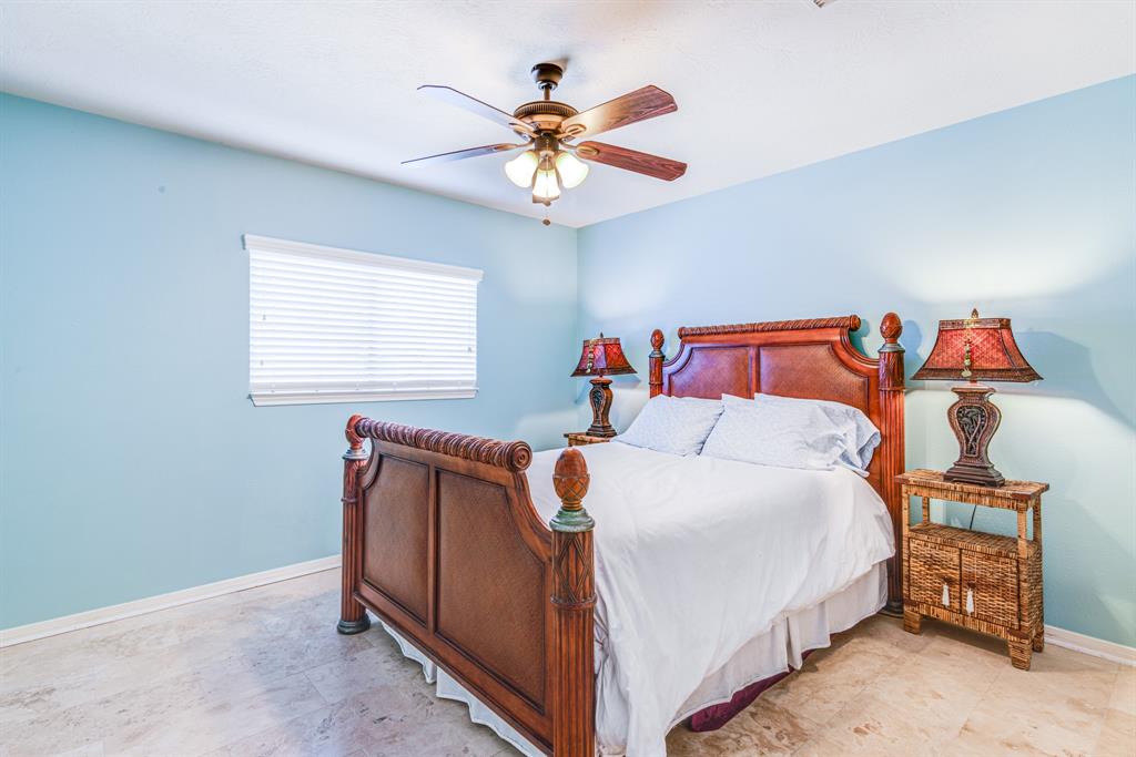 410 Scarlet Sage Drive, League City, Texas image 29