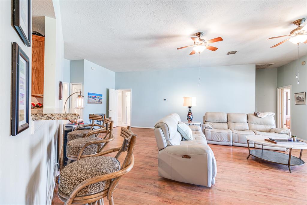 410 Scarlet Sage Drive, League City, Texas image 13