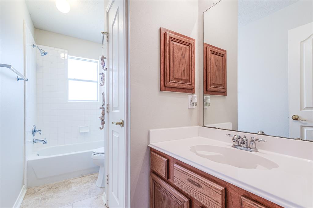 410 Scarlet Sage Drive, League City, Texas image 30