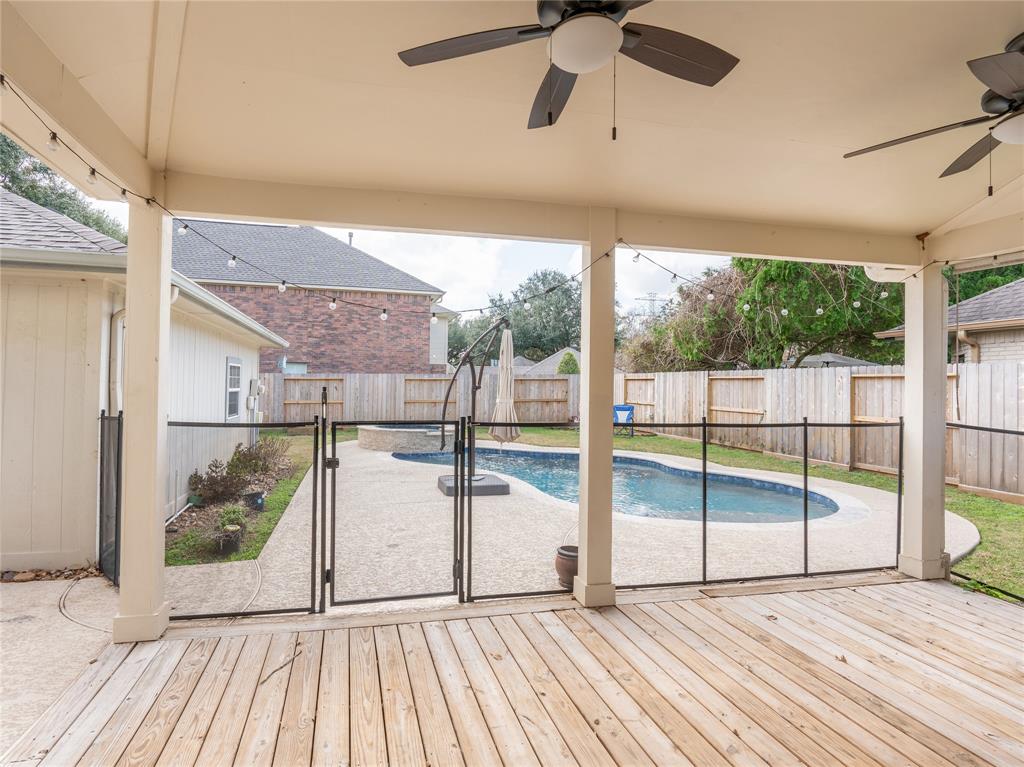 1403 N Medio River Circle, Sugar Land, Texas image 21