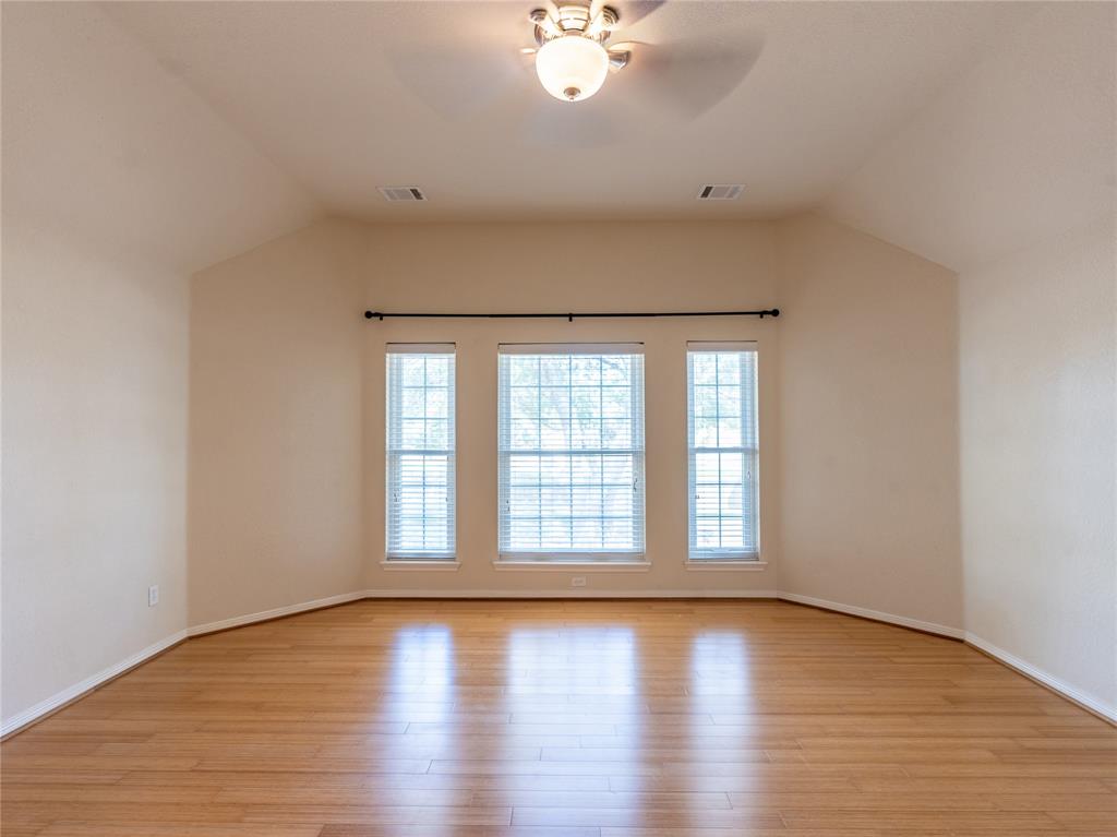 1403 N Medio River Circle, Sugar Land, Texas image 12