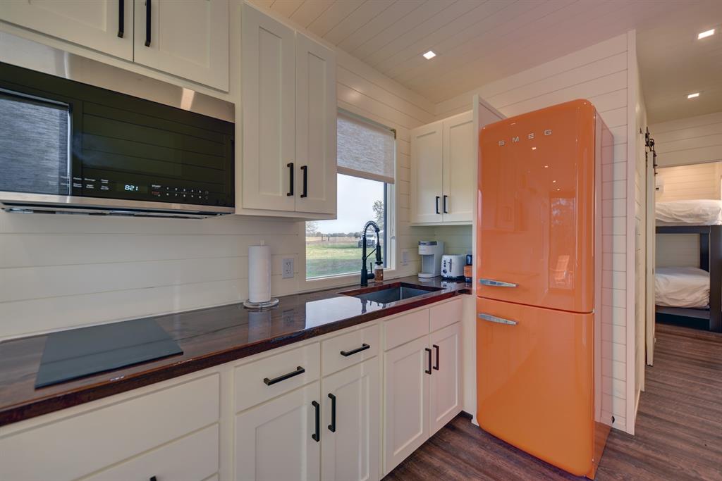 5301 Goehring Road, Ledbetter, Texas image 4