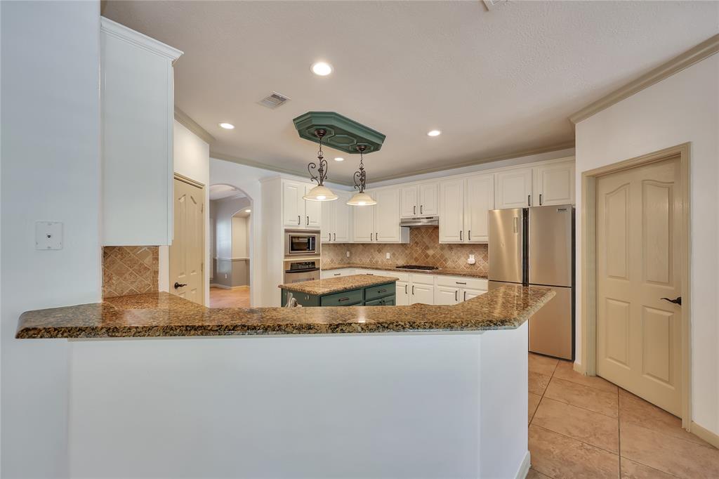 12010 Water Oak Drive, Magnolia, Texas image 12