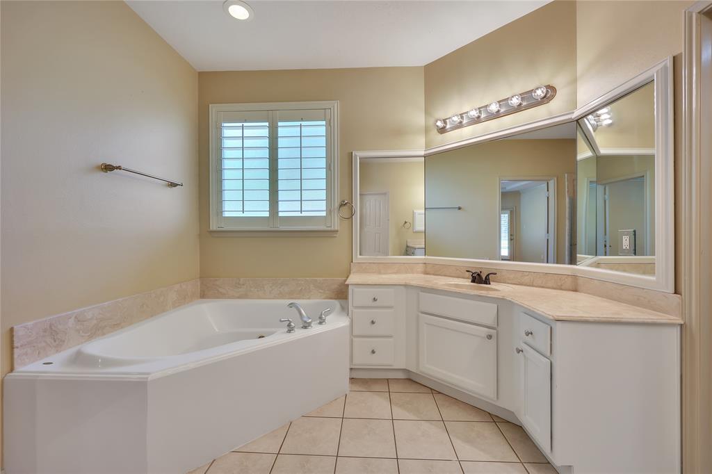 12010 Water Oak Drive, Magnolia, Texas image 22