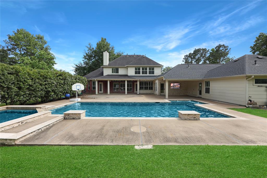 12010 Water Oak Drive