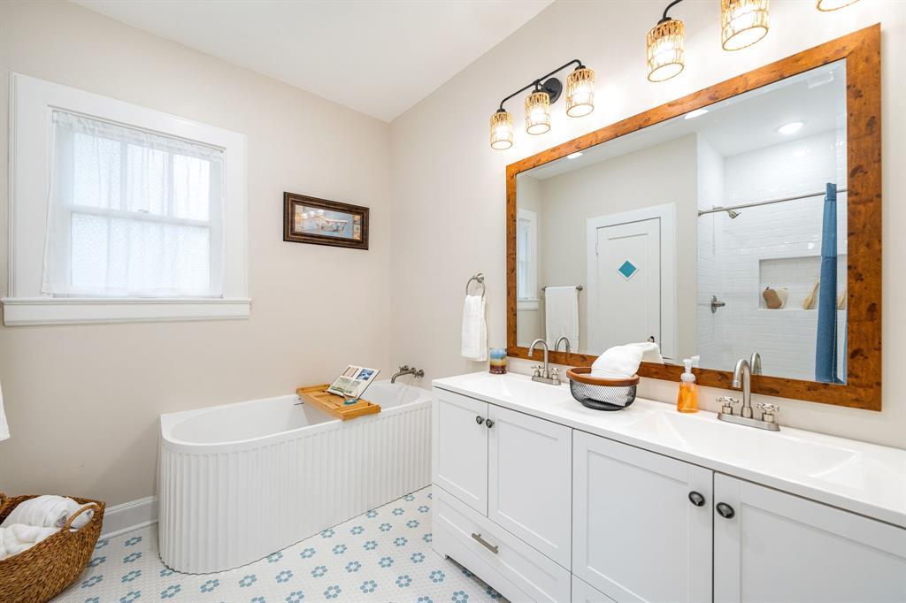 4928 Avenue R, Galveston, Texas image 17