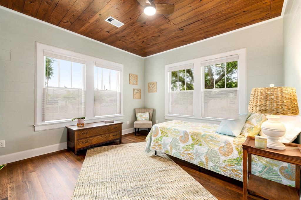 4928 Avenue R, Galveston, Texas image 18