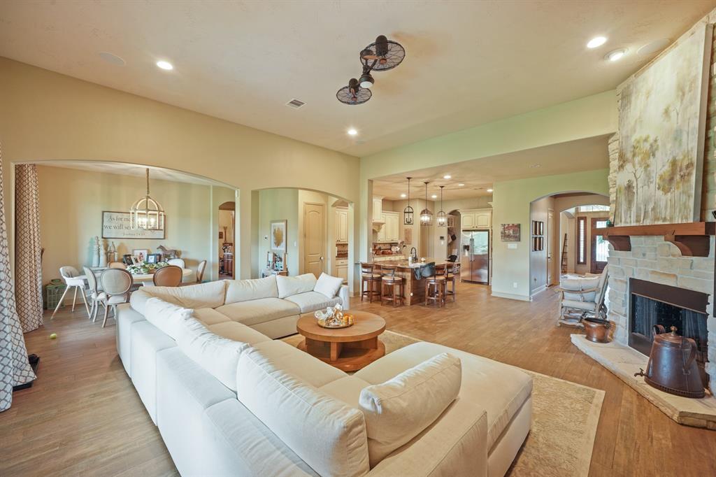 4118 Candlewood Lane, Manvel, Texas image 9