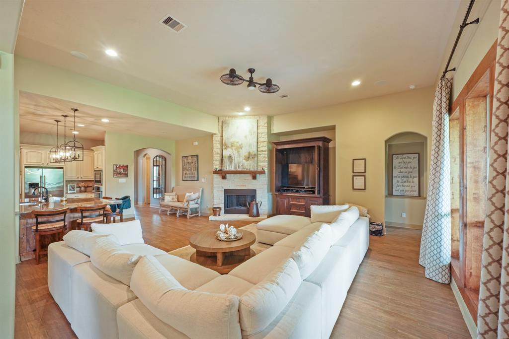 4118 Candlewood Lane, Manvel, Texas image 10