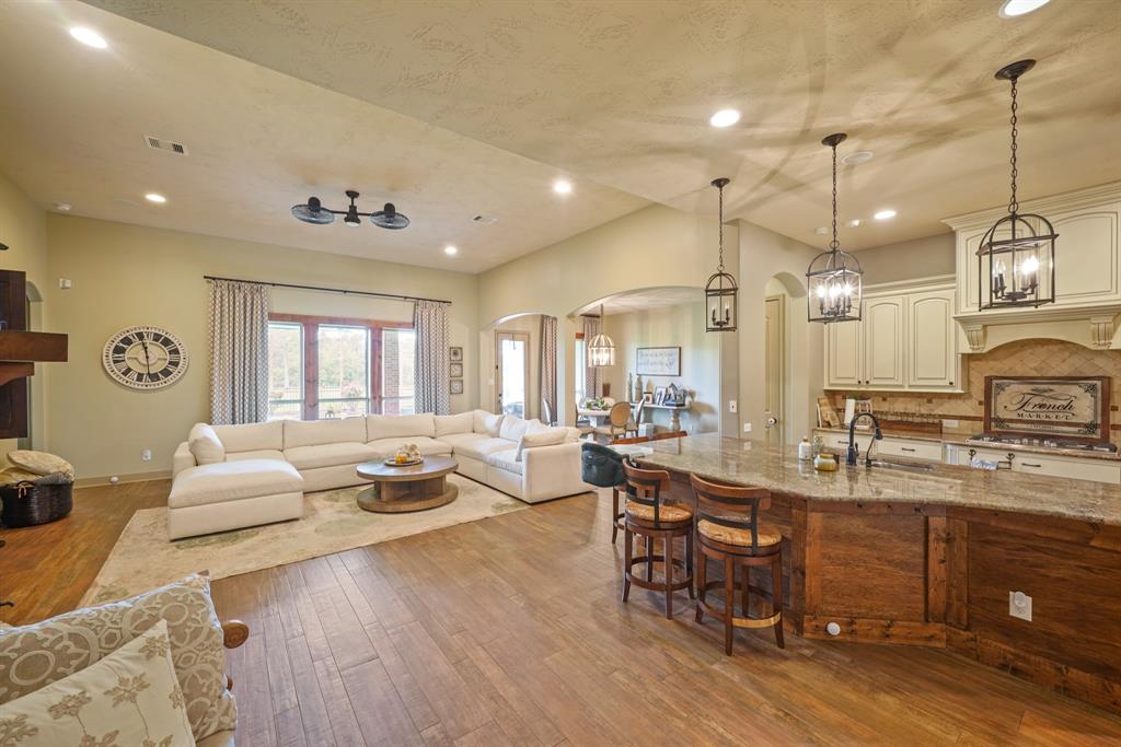 4118 Candlewood Lane, Manvel, Texas image 12