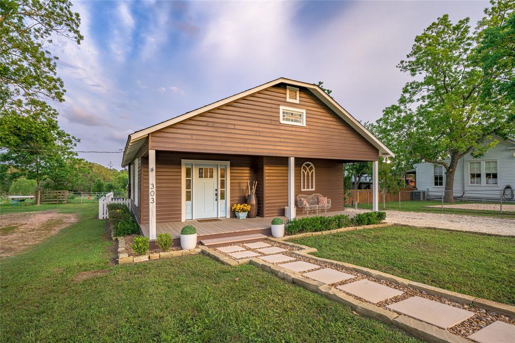 303 S Mechanic Street, Fayetteville, Texas image 13