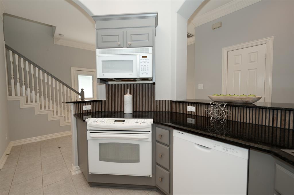 1954 Gentryside Drive, Houston, Texas image 7