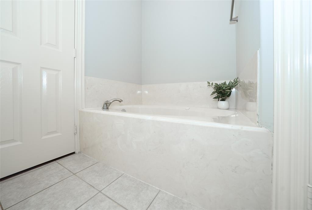 1954 Gentryside Drive, Houston, Texas image 21