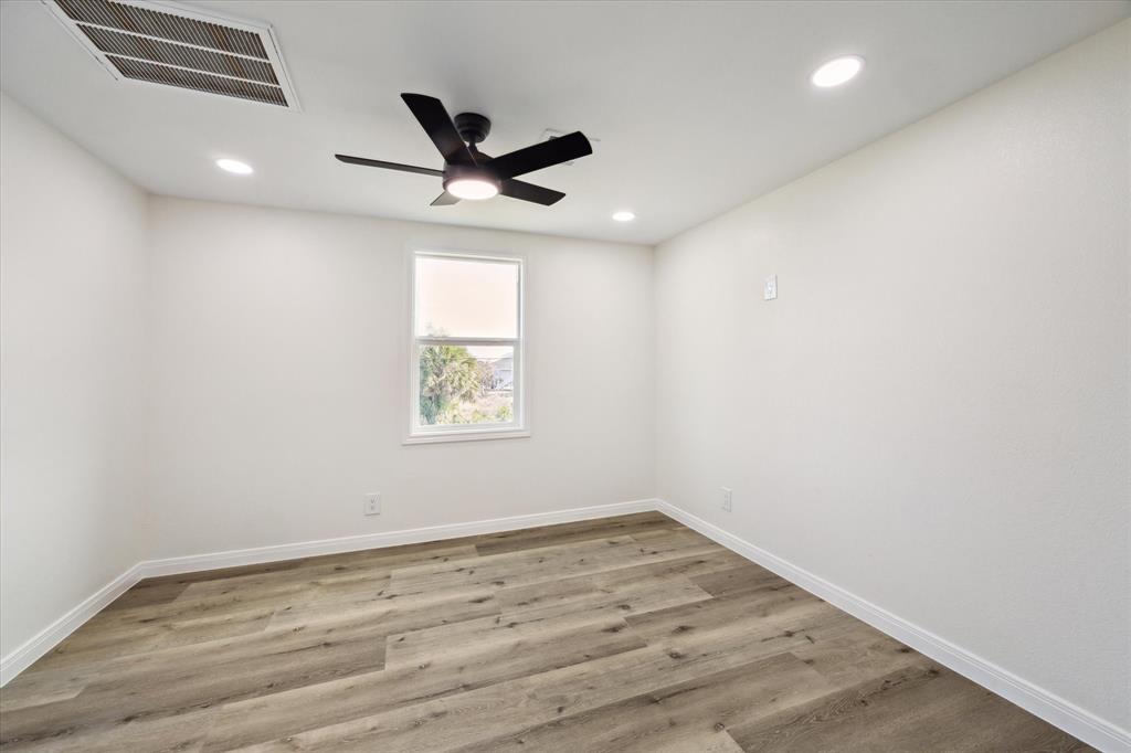 4031 Surf Drive, Galveston, Texas image 15