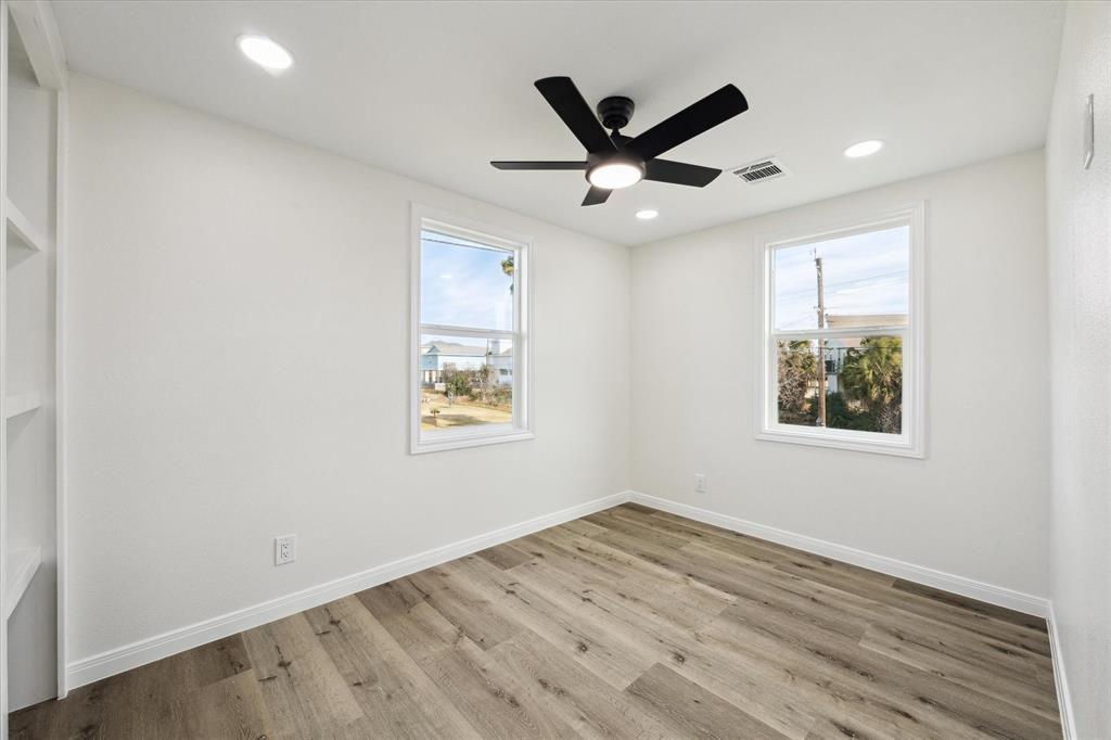 4031 Surf Drive, Galveston, Texas image 13
