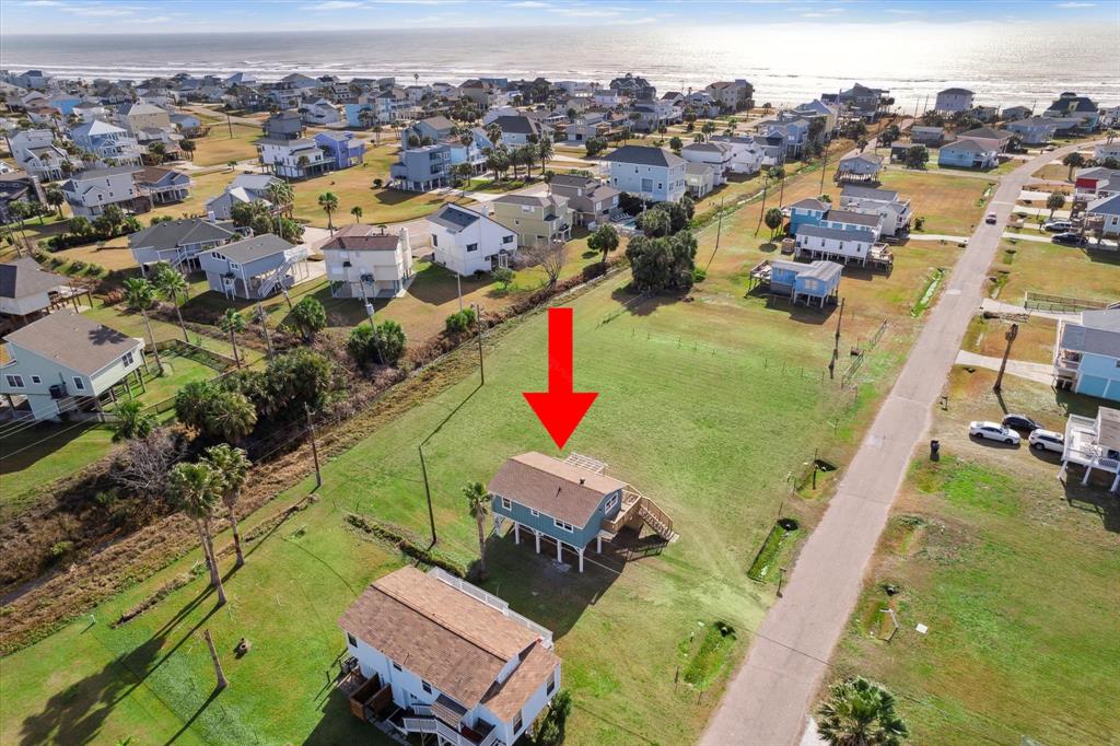 4031 Surf Drive, Galveston, Texas image 2