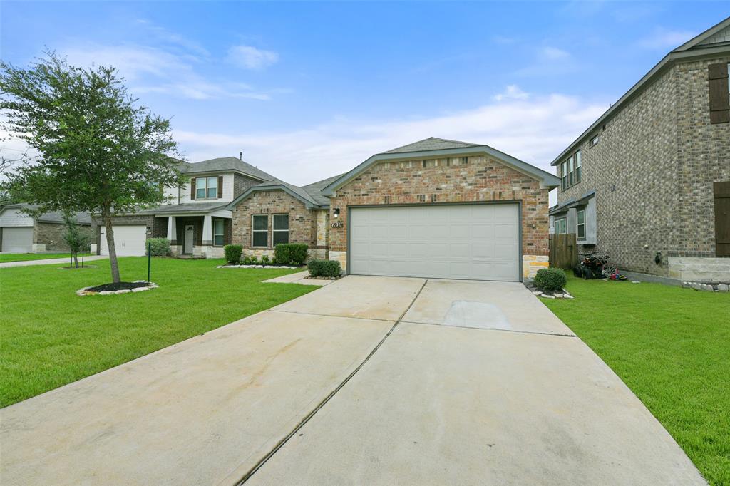 Rosharon, Texas 77583, United States, 4 Bedrooms Bedrooms, ,2 BathroomsBathrooms,Residential,Active,44227