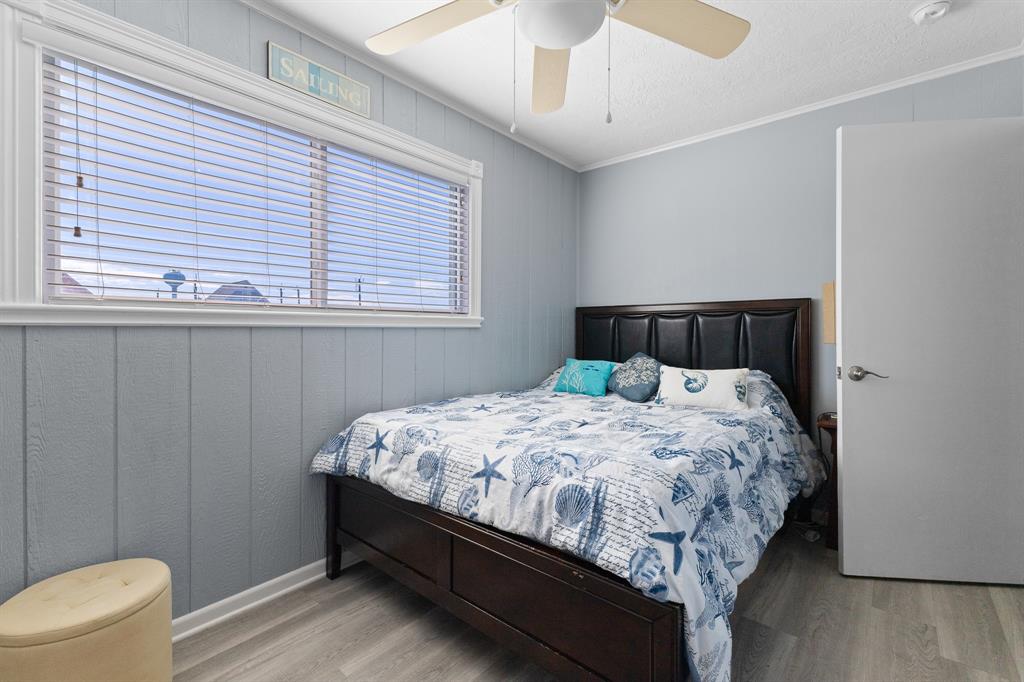 1635 Sandpebble Place, Surfside Beach, Texas image 12