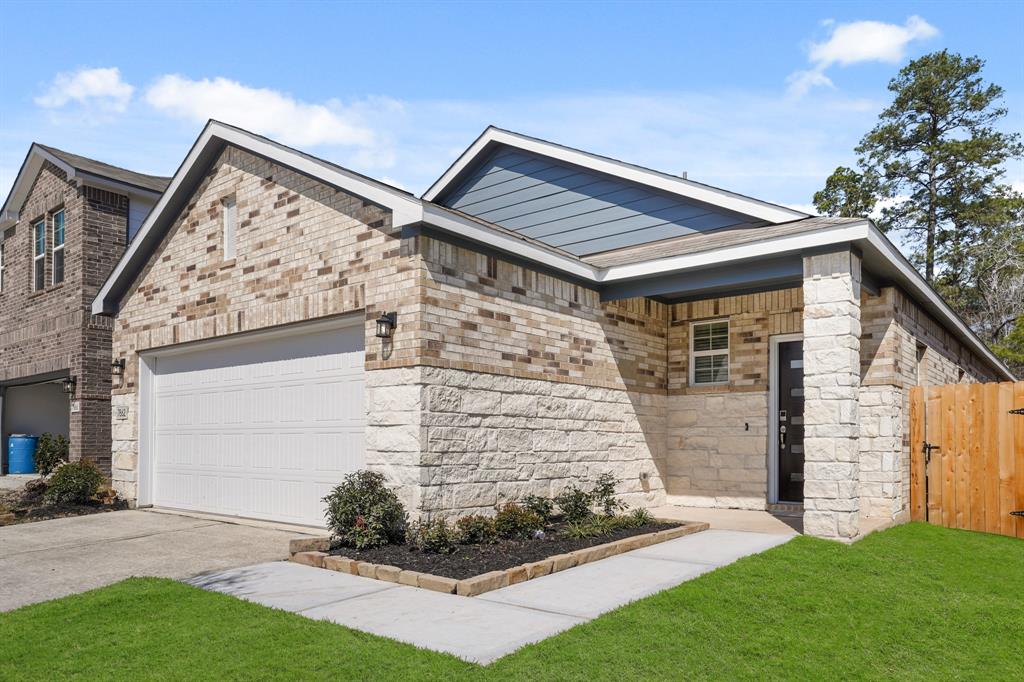 7862 Alset Drive, Magnolia, Texas image 2