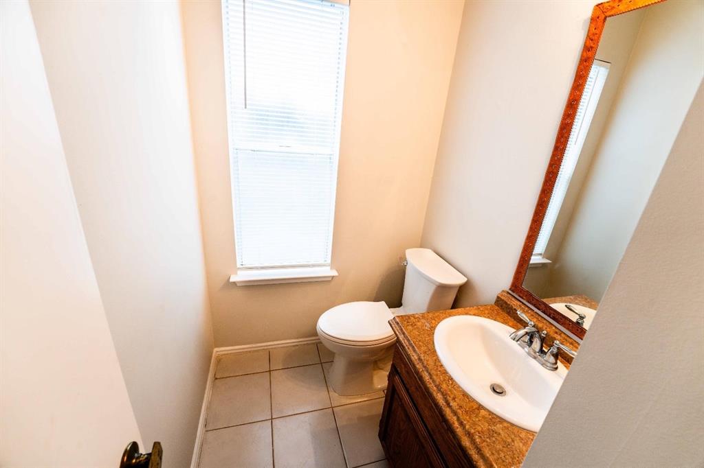 12415 Meadow Ridge Drive, Stafford, Texas image 25