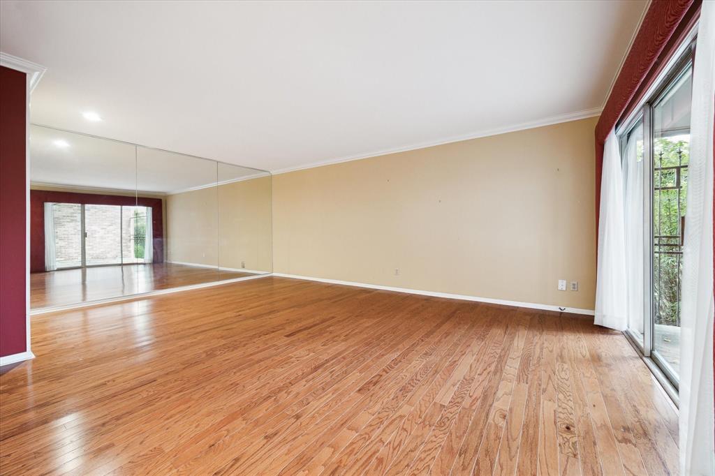 630 S Ripple Creek Drive #630, Houston, Texas image 8