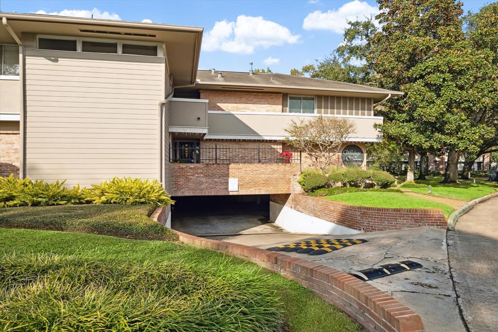 630 S Ripple Creek Drive #630, Houston, Texas image 20
