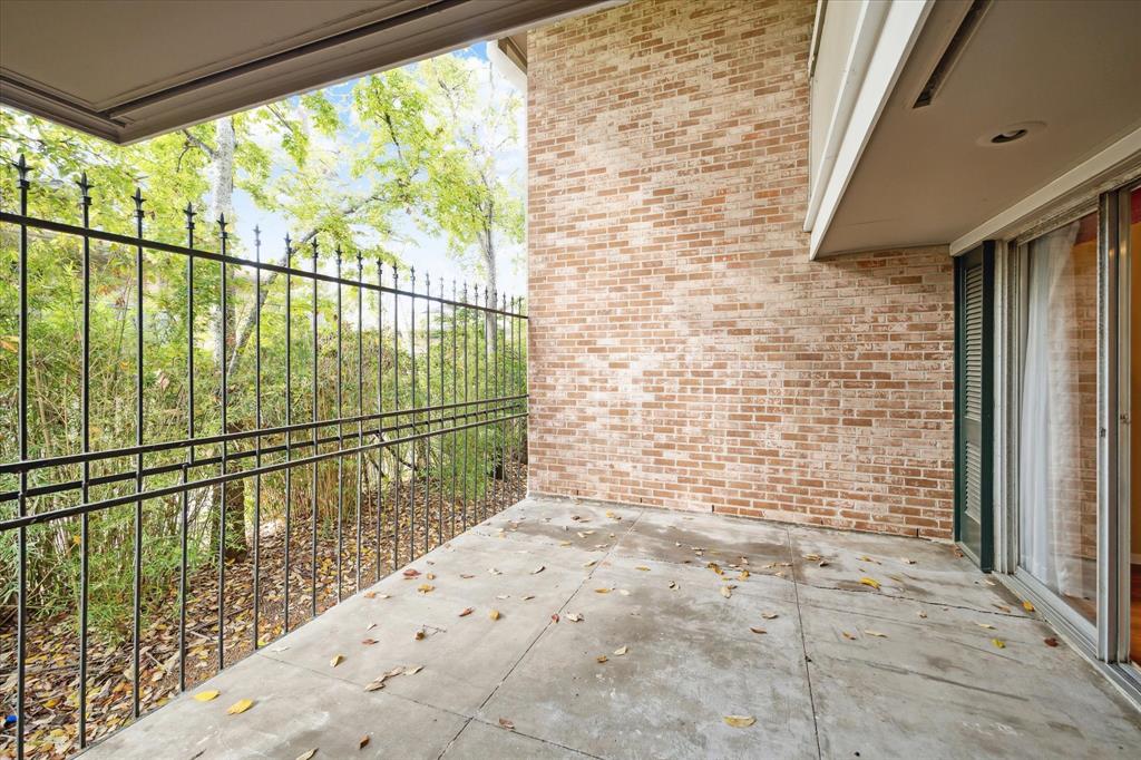 630 S Ripple Creek Drive #630, Houston, Texas image 14