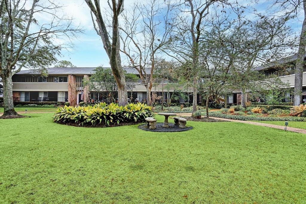 630 S Ripple Creek Drive #630, Houston, Texas image 5