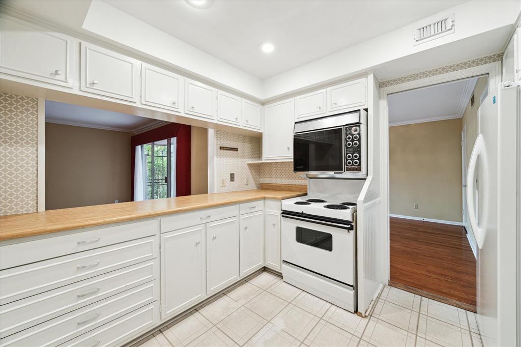 630 S Ripple Creek Drive #630, Houston, Texas image 12