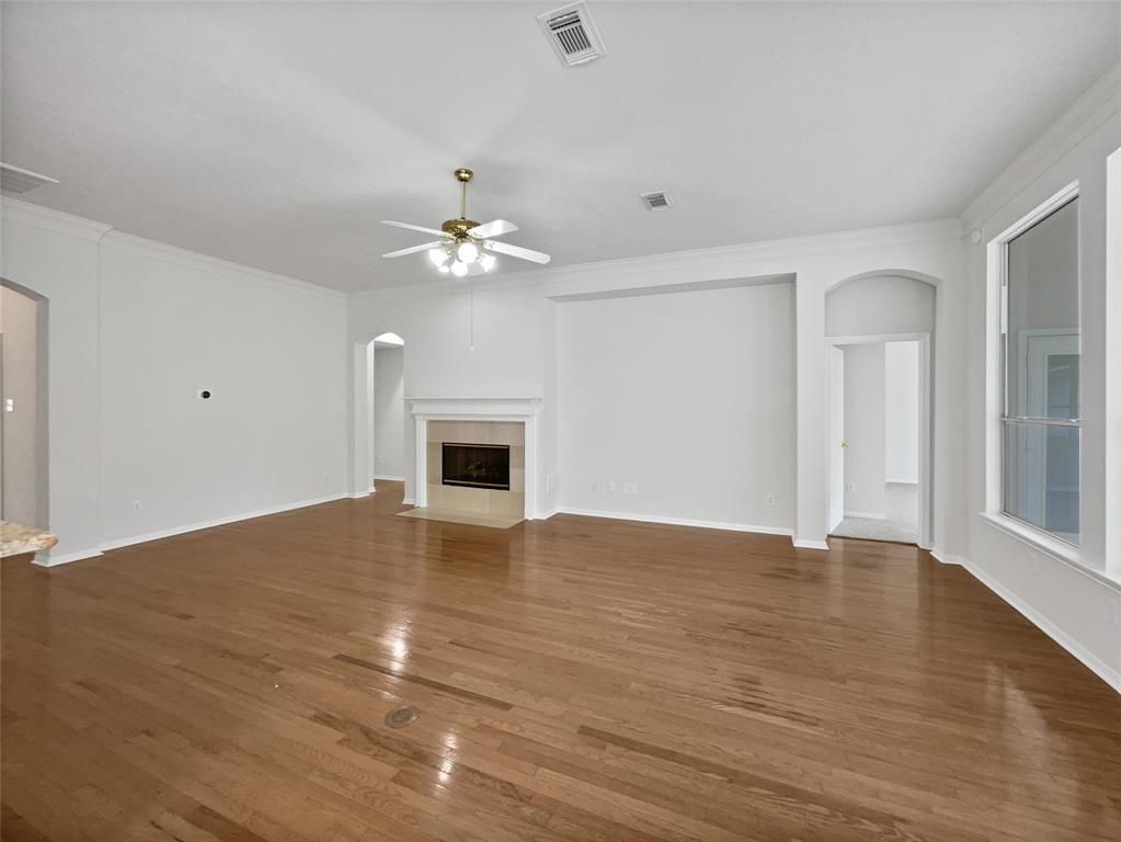 6203 Harbour Gateway Lane, Missouri City, Texas image 3