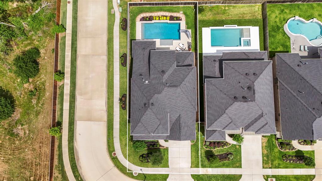 16458 Rosemary Grove Lane, Cypress, Texas image 3