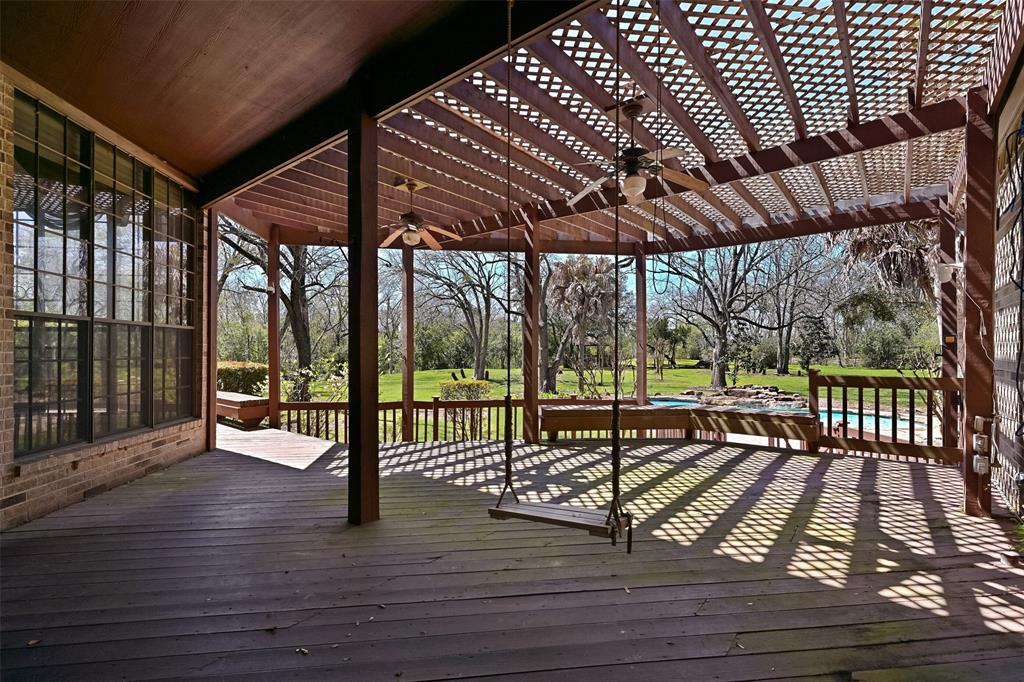 1208 Cowards Creek Drive, Friendswood, Texas image 48