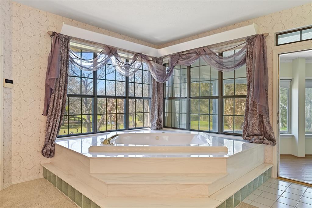 1208 Cowards Creek Drive, Friendswood, Texas image 35