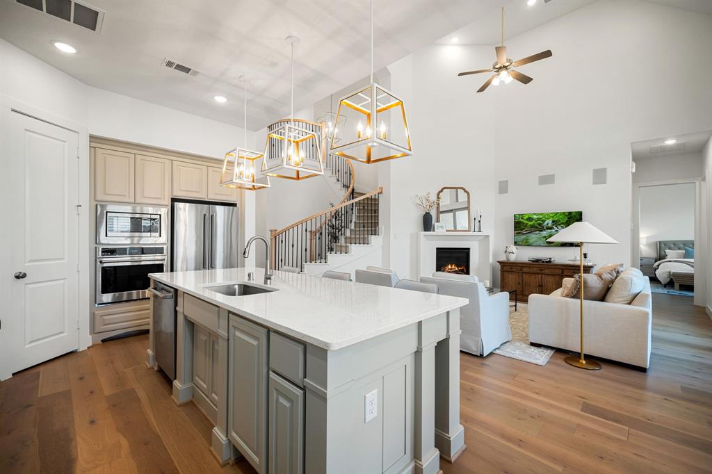 21514 Sunny Riverbank Circle, Cypress, Texas image 12