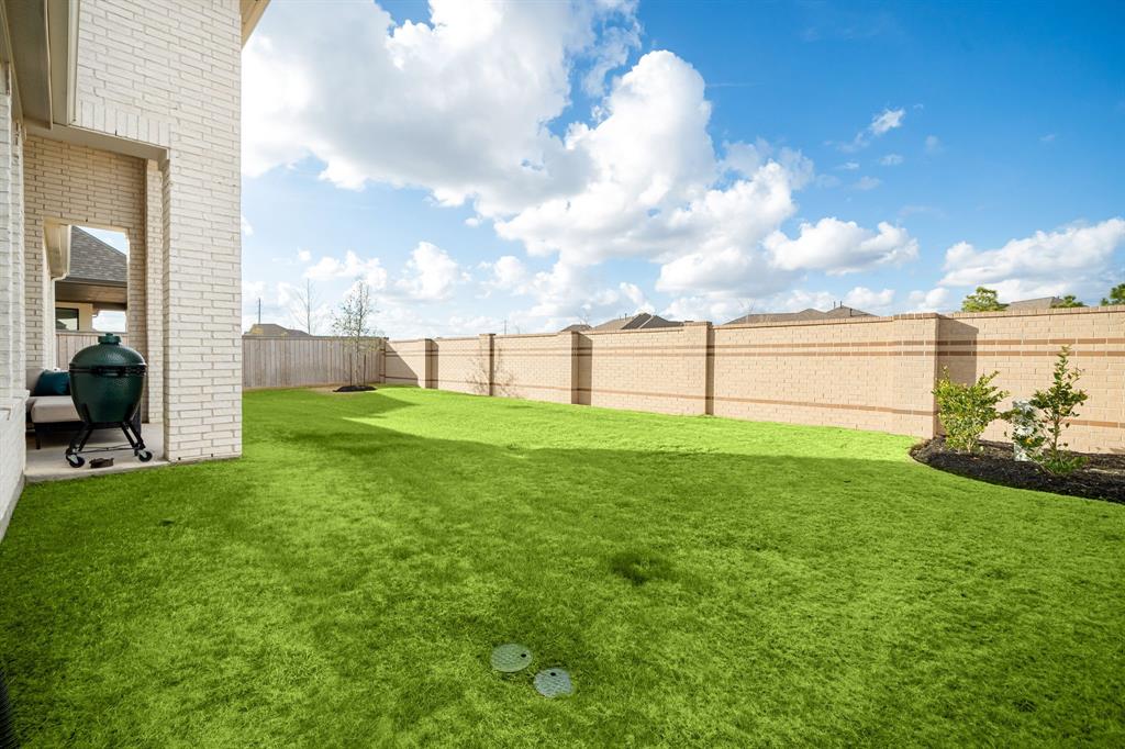 21514 Sunny Riverbank Circle, Cypress, Texas image 35