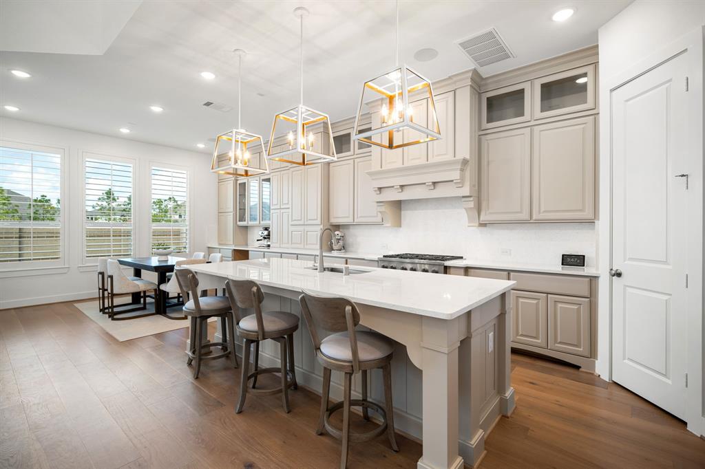 21514 Sunny Riverbank Circle, Cypress, Texas image 13