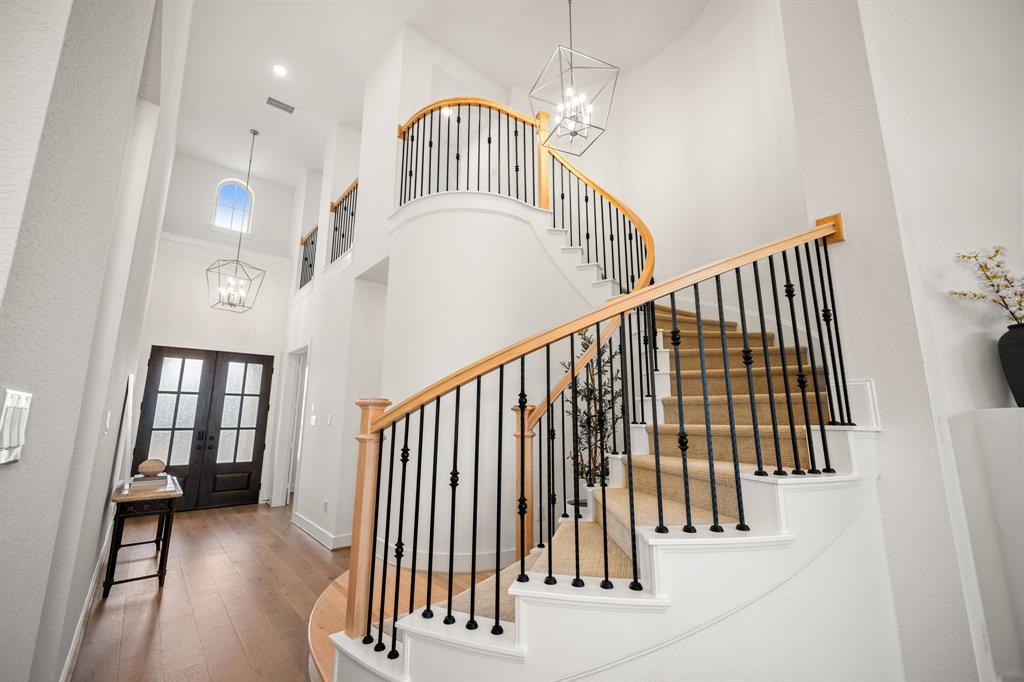 21514 Sunny Riverbank Circle, Cypress, Texas image 8