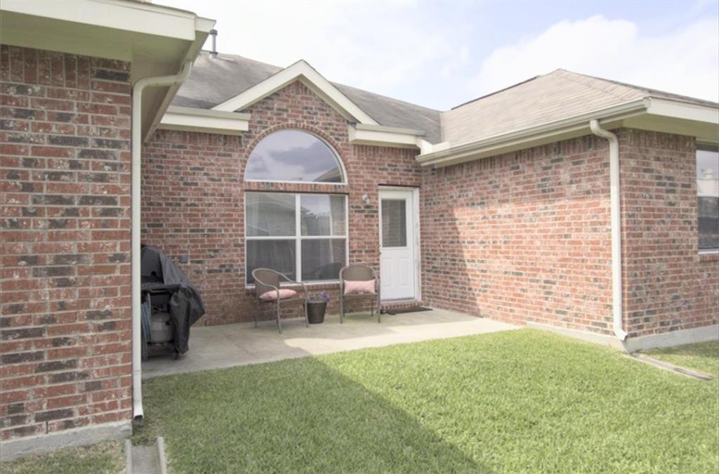 2410 Ligustrum Flower Drive, Spring, Texas image 15
