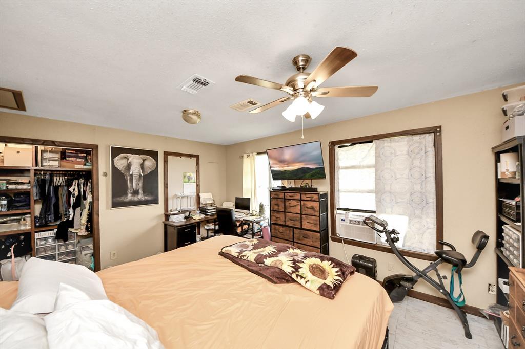 7802 Fm 1952 Road, Wallis, Texas image 32