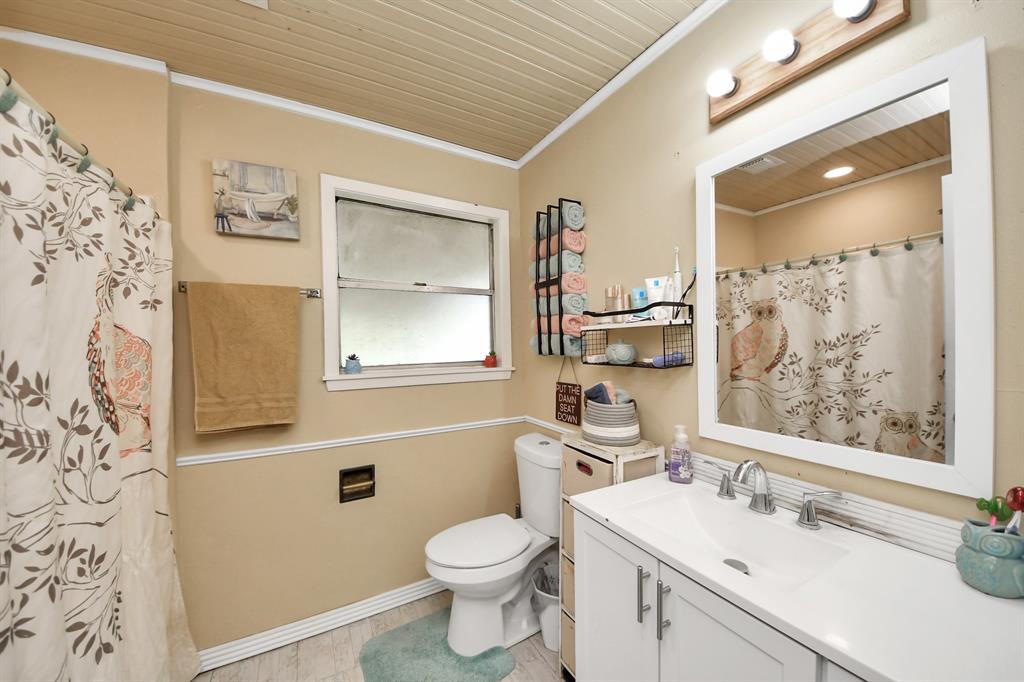 7802 Fm 1952 Road, Wallis, Texas image 30
