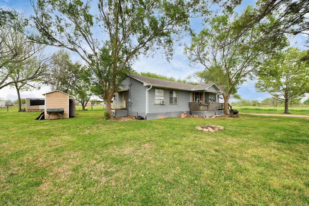 7802 Fm 1952 Road, Wallis, Texas image 11