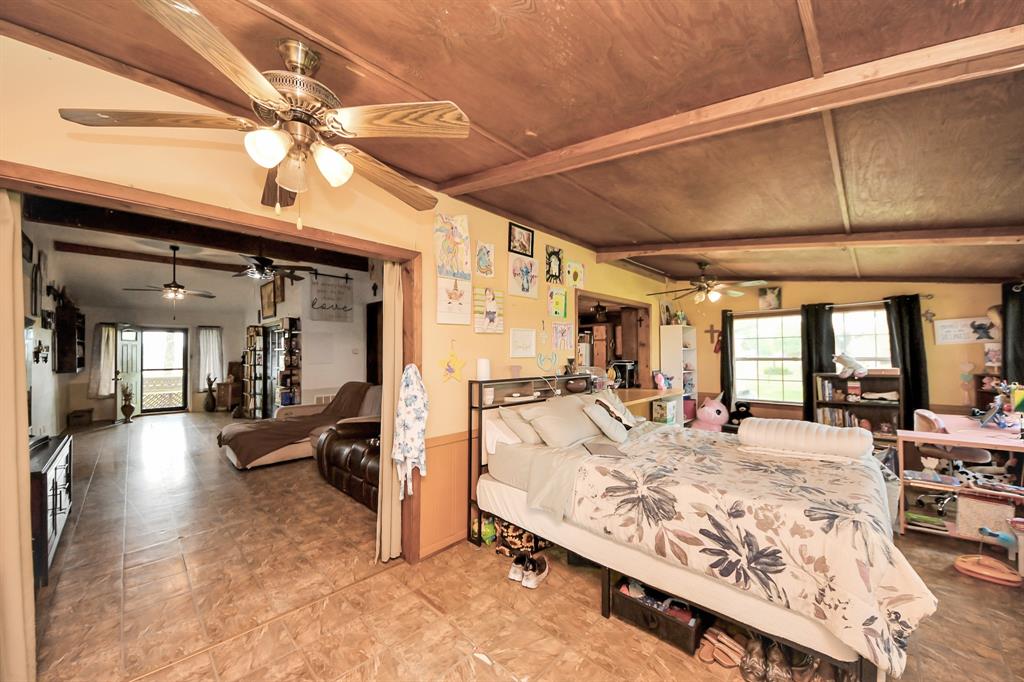 7802 Fm 1952 Road, Wallis, Texas image 25